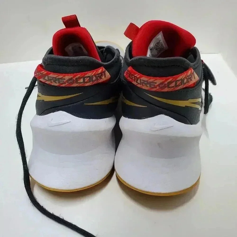 Nike Future Court 3 Basketball Shoe Size 7Y